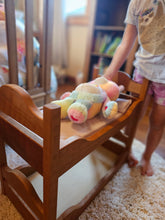 Cargar imagen en el visor de la galería, Muñeca/cama de bebé