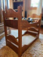 Cargar imagen en el visor de la galería, Muñeca/cama de bebé