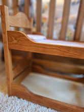 Cargar imagen en el visor de la galería, Muñeca/cama de bebé