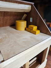 Cargar imagen en el visor de la galería, Granero de juguetes