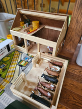 Cargar imagen en el visor de la galería, Granero de juguetes