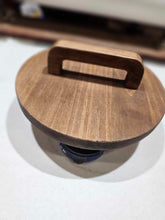 Cargar imagen en el visor de la galería, 1 Gallon Crock Lid with Pull Style Handle