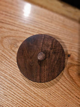 Cargar imagen en el visor de la galería, 1 Gallon Crock Lid with Knob