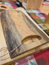 Cargar imagen en el visor de la galería, Cherry Live Edge Cutting/Charcuterie Board look
