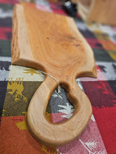 Cargar imagen en el visor de la galería, Cherry Live Edge Cutting/Charcuterie Board look
