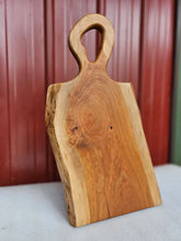 Cargar imagen en el visor de la galería, Cherry Live Edge Cutting/Charcuterie Board look
