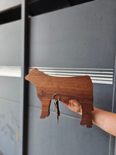 Cargar imagen en el visor de la galería, Walnut Cow Key Holder
