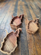 Load image into Gallery viewer, Med. WV Catch All-Beech
