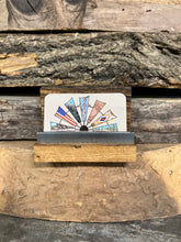 Cargar imagen en el visor de la galería, Tarjetero - Rustic Barnwood
