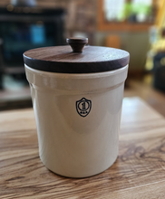 Load image into Gallery viewer, 1 Gallon Custom Crock Lid with Pull Style Handle
